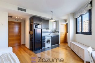 Piso en alquiler en Ensanche de Vallecas - Valdecarros en Madrid