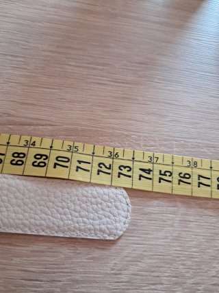 Cinturón piel Vintage Blanco con Detalles Dorados