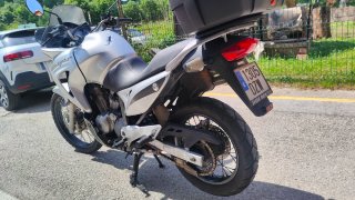 Vendo honda transalp 650 del año 2006 € 1500