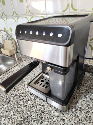 Cafetera Cecotec Semiautomática