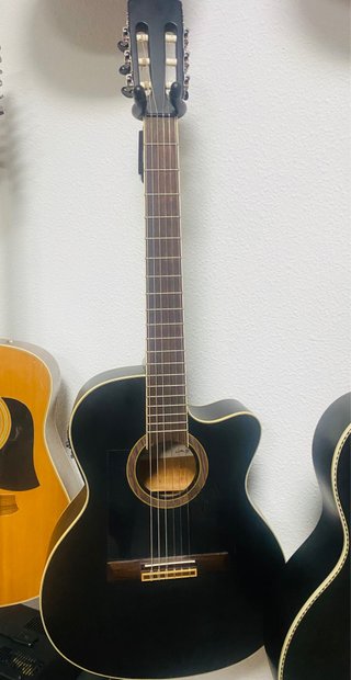 Guitarra Electroclásica Cutaway Negra