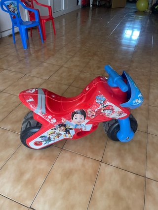 Moto correpasillos Patrulla Canina