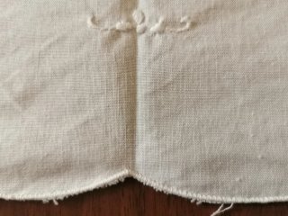 Tovaglietta da tè in lino con pizzo e ricami