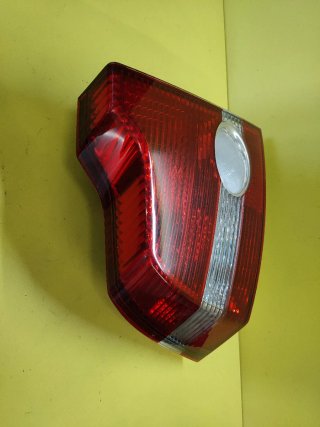 PILOTO TRASERO IZQUIERDO VOLVO S40 BERLINA