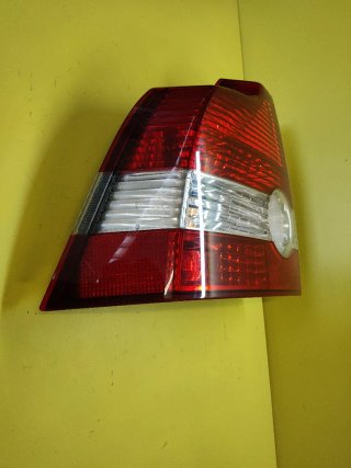PILOTO TRASERO IZQUIERDO VOLVO S40 BERLINA