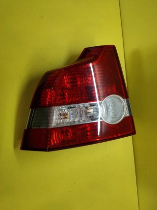 PILOTO TRASERO IZQUIERDO VOLVO S40 BERLINA