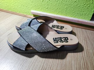 Chanclas Refresh Brillantes Talla 39