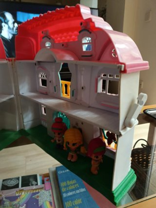 Casa de muñecas Pin y Pon