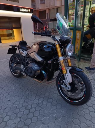 BMW R nine T Negra y Plata