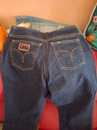 Pantalones vaqueros Lois acampanados