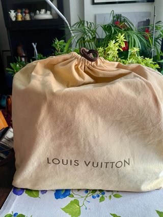 Bolso Louis Vuitton azul marino Charol