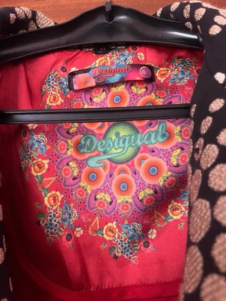 Chaqueta Desigual Mujer Negra y Dorada