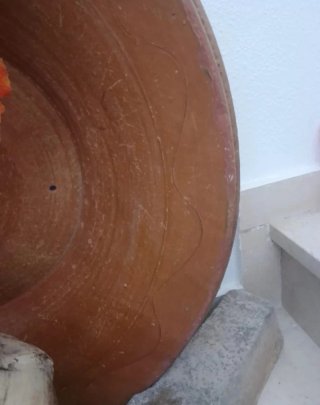 Lebrillo muy antiguo de barro