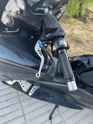 Yamaha T-Max 500 XP Maxi Scooter Negra