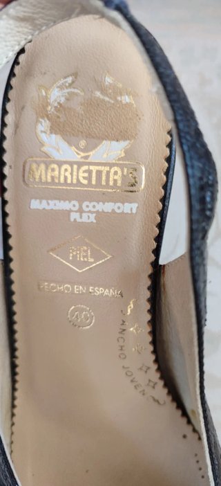 Sandalias negras tacón slingback