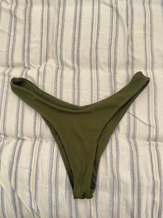 Conjunto Bikini Verde Oliva