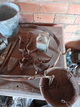 Antigüedades varias.