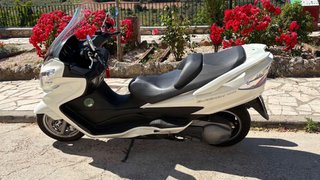 Suzuki Burgman 400cc Scooter Blanco 2013
