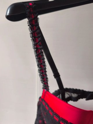 Guêpière Sottoveste Yamamay Rosso e Pizzo Nero -3B