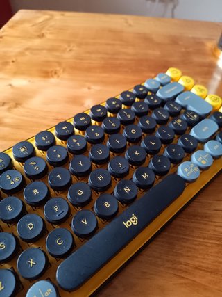 Teclado Logitech Pop Keys Mecánico Inalámbrico