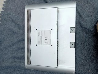 Monitor Airis 16 MW147 Plata