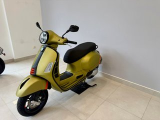 Vespa 300 GTS Super