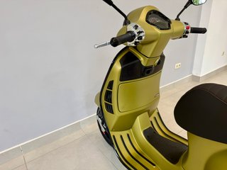 Vespa 300 GTS Super