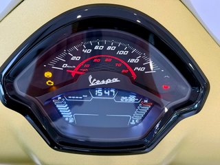 Vespa 300 GTS Super