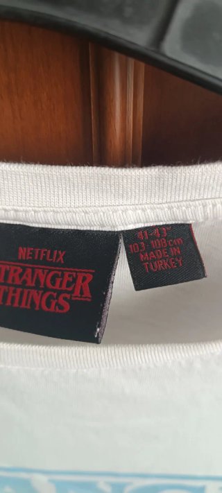 Camiseta Stranger Things Talla L