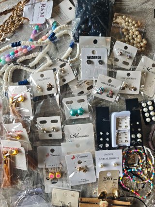 Lote 200 Piezas Bisutería Variada