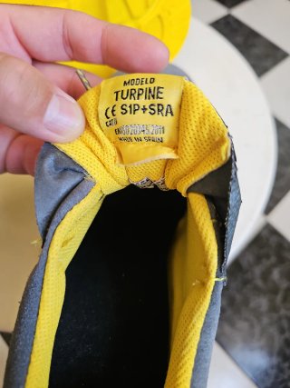 Zapatos de seguridad grises y amarillos talla 42