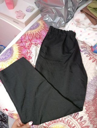 Conjunto Top Blanco y Pantalón Negro