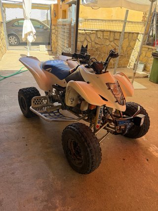 Suzuki LTZ400 Quad Moto