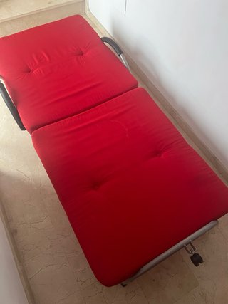 Cama plegable roja