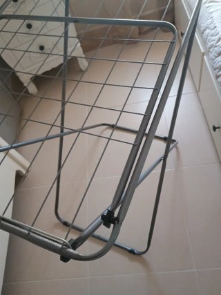 Tendedero plegable metálico