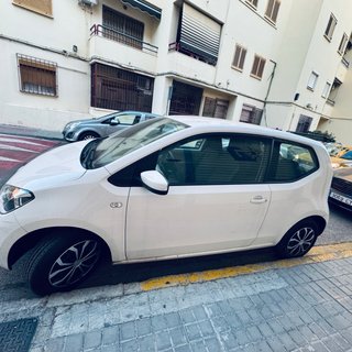 Volkswagen up! 2014