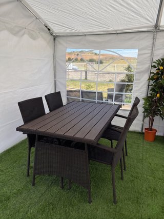 Mesa con 4 sillas de jardín o terraza NUEVO