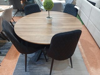 Mesa redonda de madera