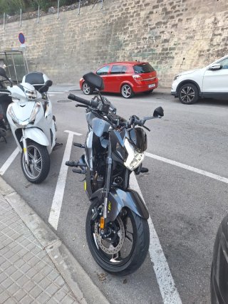 Zontes Z2 125cc Negra/Amarilla 8000km