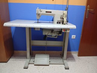 Máquina de coser industrial Alfa KM-250BH poco uso
