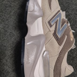 Zapatillas New Balance 9060 Beige/Gris