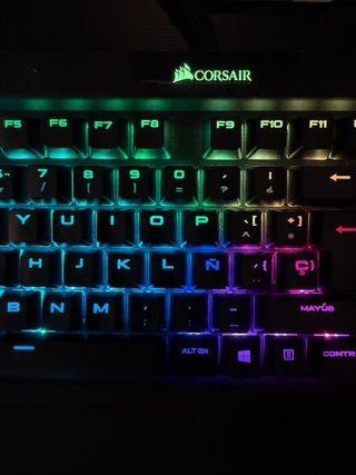 Teclado Mecánico Gaming Corsair K70 RGB MK.2