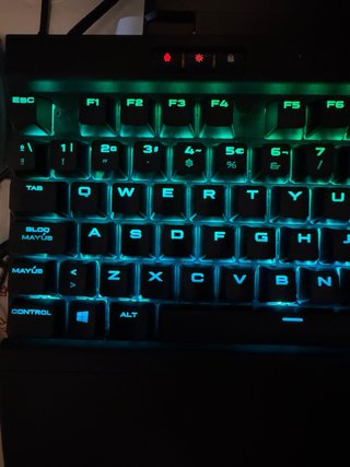 Teclado Mecánico Gaming Corsair K70 RGB MK.2