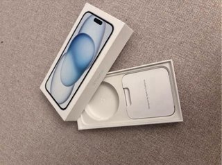 iPhone 15 Plus Celeste