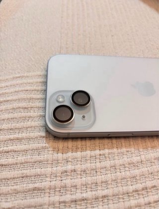 iPhone 15 Plus Celeste