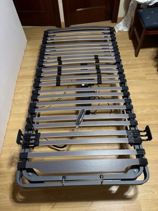 Cama articulada con motor