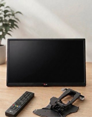 Televisor LG 30’ Negro con Soporte Pared