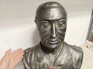 Antiguo gran busto de José Antonio Primo de Rivera