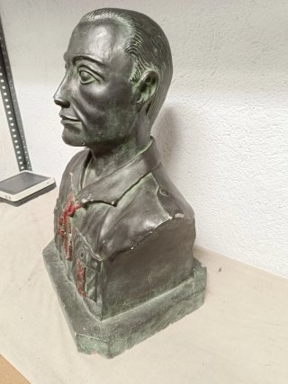 Antiguo gran busto de José Antonio Primo de Rivera