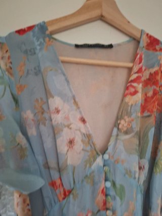 Vestido largo floral Zara